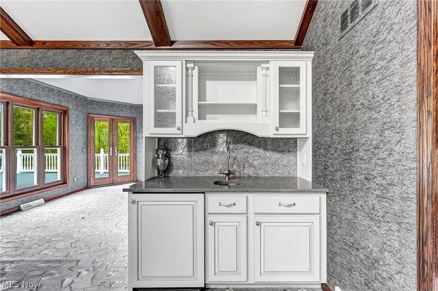 6900 Deerfield Avenue NW, Canal Fulton, OH 44614