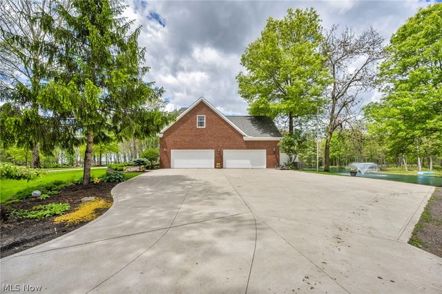 6900 Deerfield Avenue NW, Canal Fulton, OH 44614