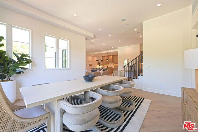 3072 Hollyridge Drive, Los Angeles, CA 90068