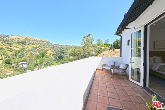 3072 Hollyridge Drive, Los Angeles, CA 90068