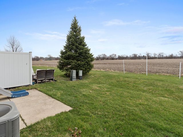 7627 E 112th Avenue, Crown Point, IN 46307
