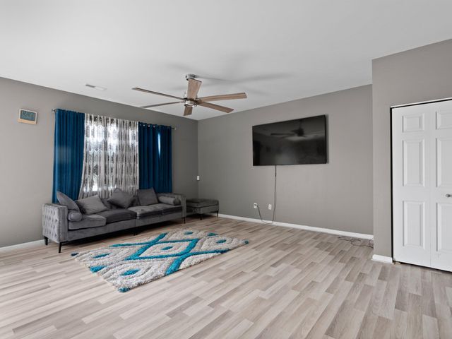 7627 E 112th Avenue, Crown Point, IN 46307