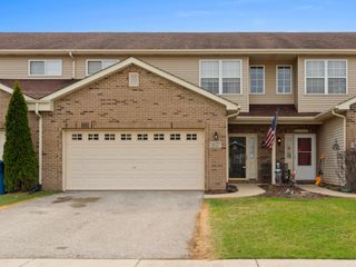 7627 E 112th Avenue, Crown Point, IN 46307