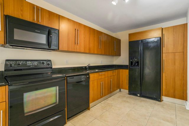 3000 S Ocean Dr 1110, Hollywood, FL 33019