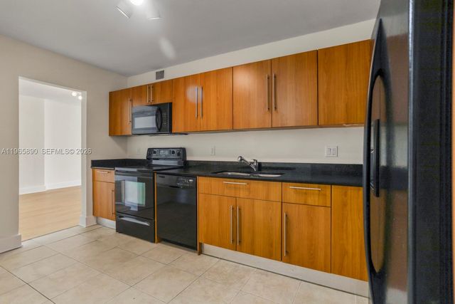 3000 S Ocean Dr 1110, Hollywood, FL 33019