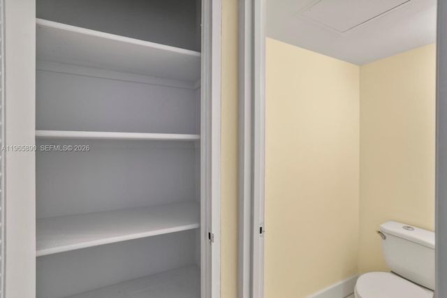 3000 S Ocean Dr 1110, Hollywood, FL 33019