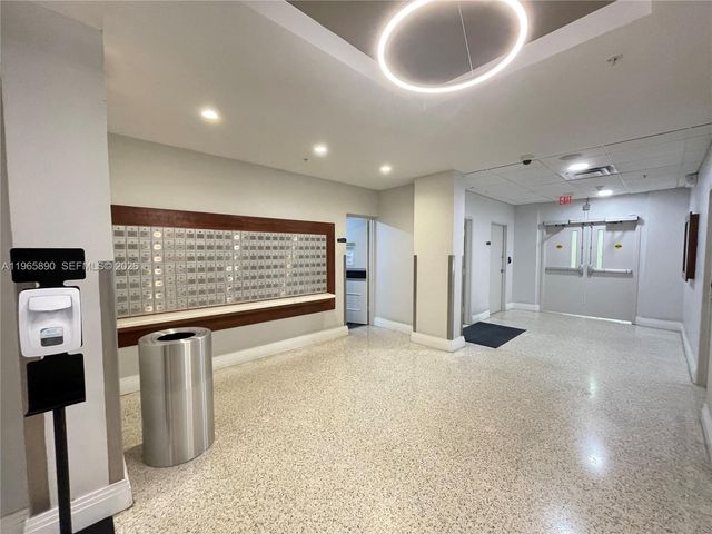 3000 S Ocean Dr 1110, Hollywood, FL 33019