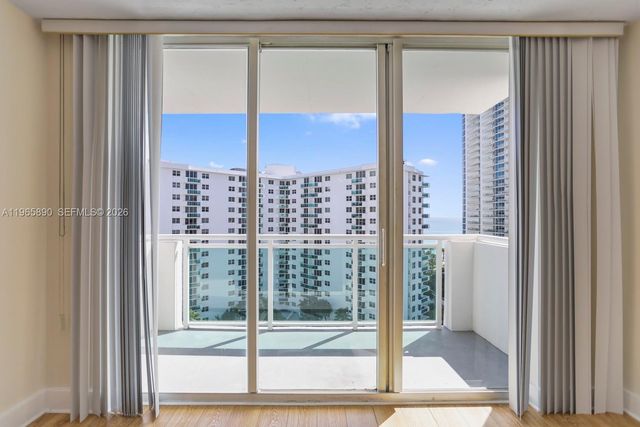 3000 S Ocean Dr 1110, Hollywood, FL 33019