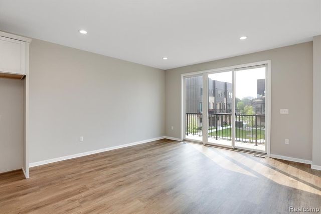 1058 Hampton Circle 74, Detroit, MI 48207