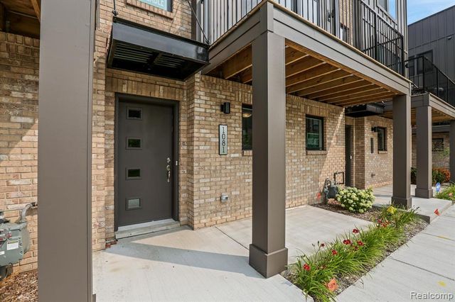 1058 Hampton Circle 74, Detroit, MI 48207