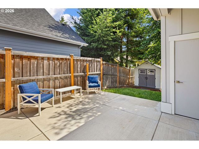 1577 NESTUCCA Ave, Eugene, OR 97408