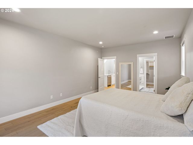 1577 NESTUCCA Ave, Eugene, OR 97408