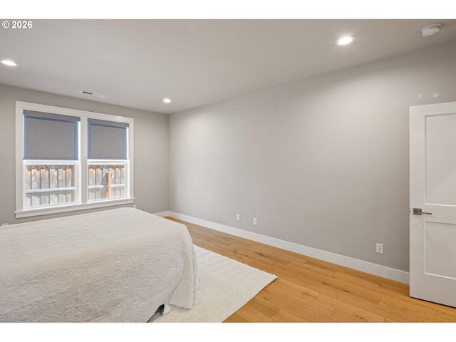 1577 NESTUCCA Ave, Eugene, OR 97408