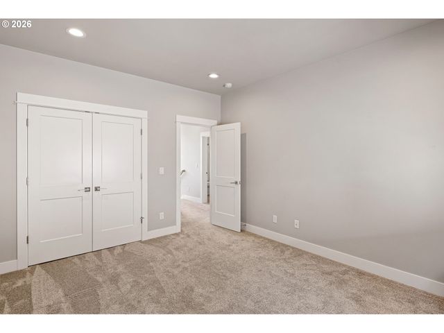 1577 NESTUCCA Ave, Eugene, OR 97408