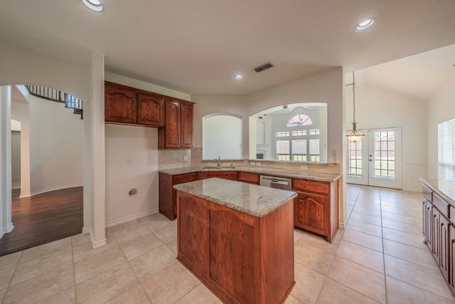 800 Oriole Drive, Forney, TX 75126