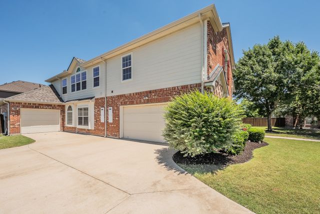 800 Oriole Drive, Forney, TX 75126
