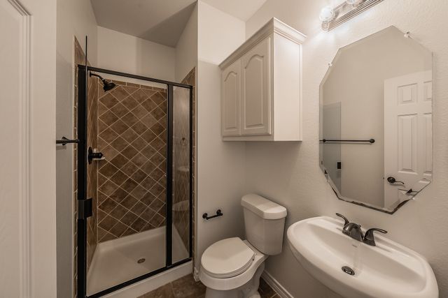800 Oriole Drive, Forney, TX 75126