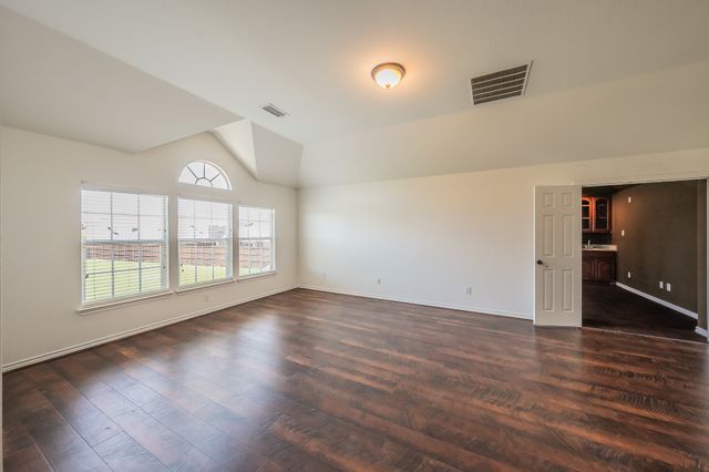 800 Oriole Drive, Forney, TX 75126