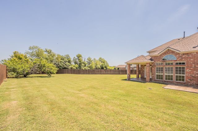 800 Oriole Drive, Forney, TX 75126