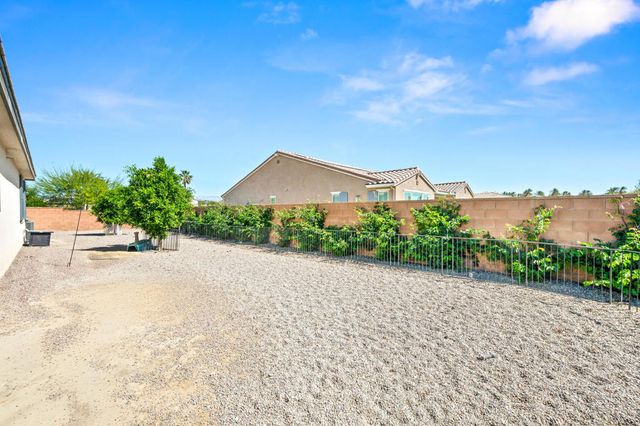 81855 Vida Bella Drive, La Quinta, CA 92253