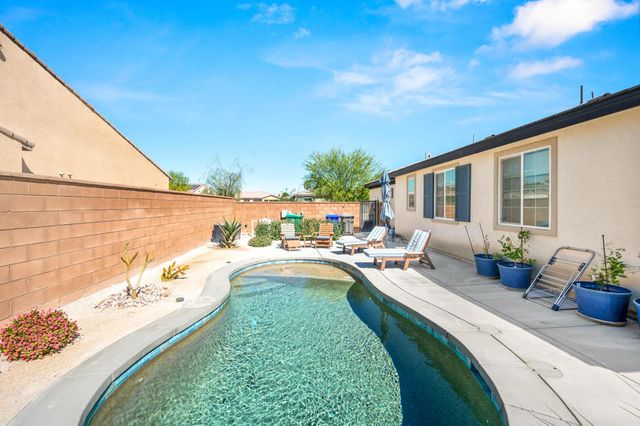 81855 Vida Bella Drive, La Quinta, CA 92253