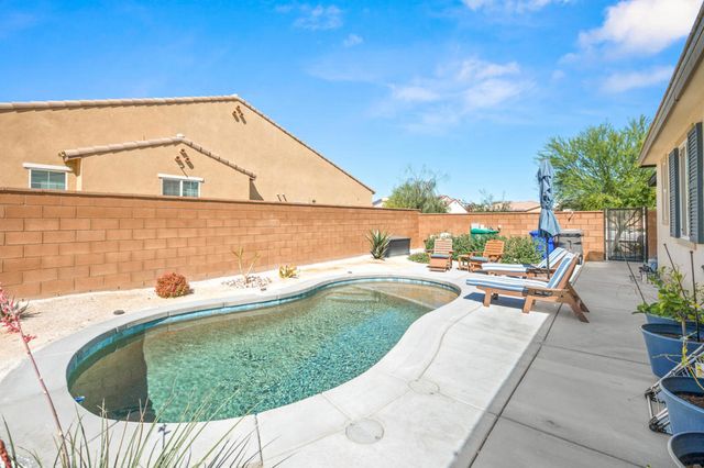 81855 Vida Bella Drive, La Quinta, CA 92253