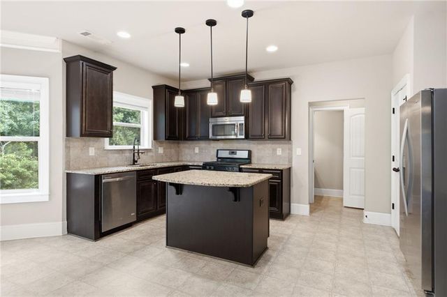 30 Blakely Court, Acworth, GA 30101