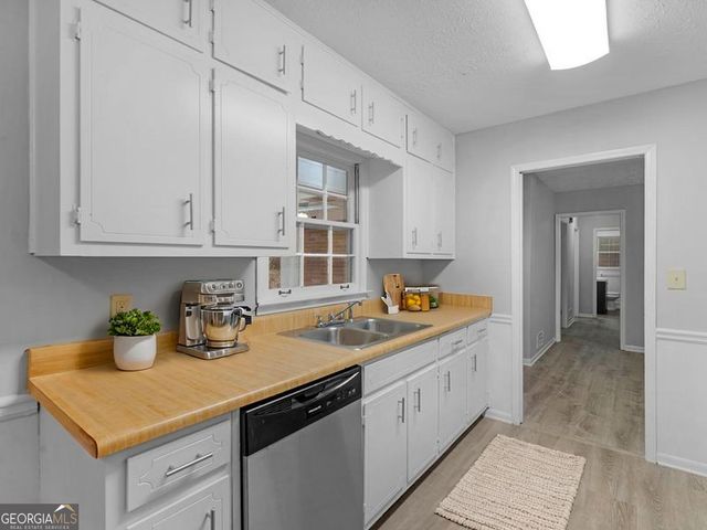 260 Pinehurst Drive, Stockbridge, GA 30281