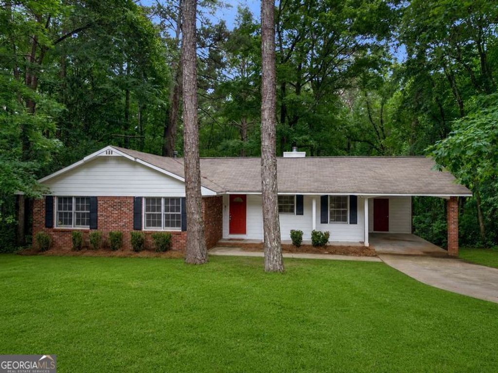 260 Pinehurst Drive, Stockbridge, GA 30281