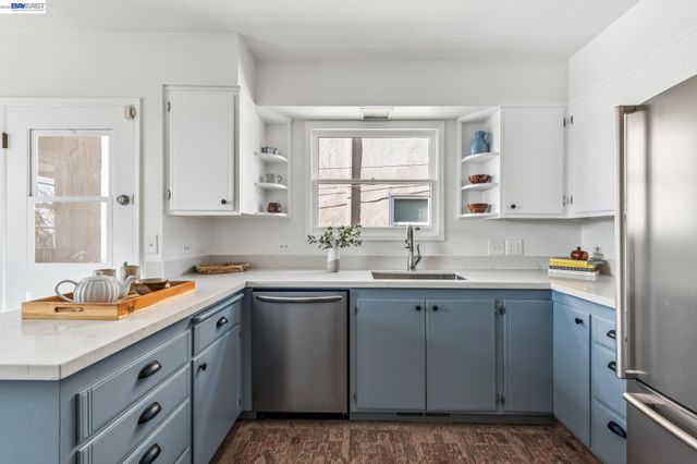 3386 Herrier St, Oakland, CA 94602