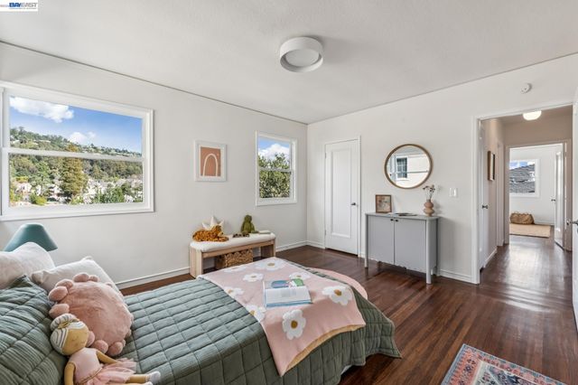 3386 Herrier St, Oakland, CA 94602