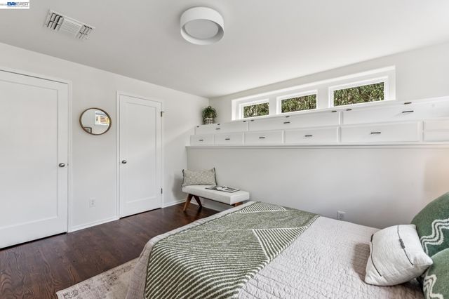 3386 Herrier St, Oakland, CA 94602