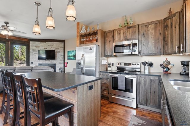 21302 WASP RD, Lead, SD 57754