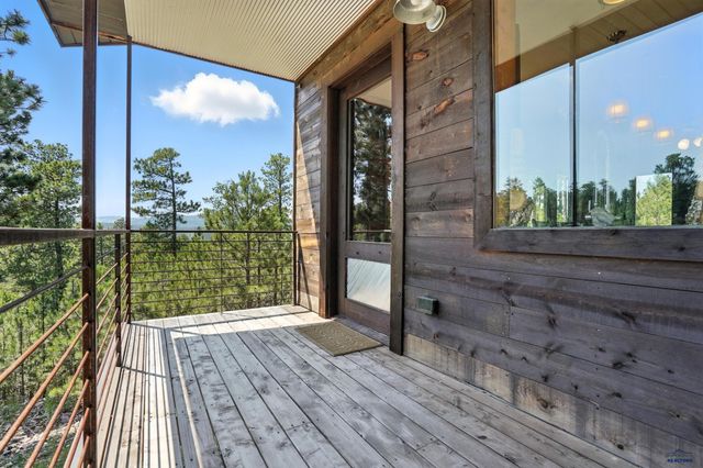 21302 WASP RD, Lead, SD 57754