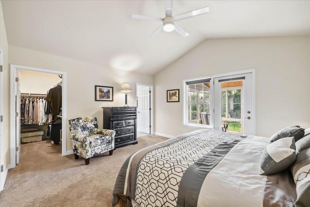 1811 Farm View DRIVE, Grafton, WI 53024