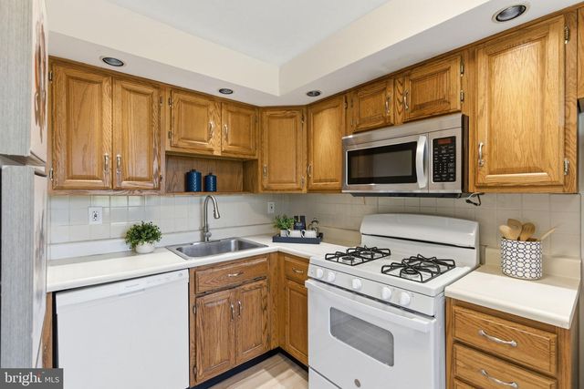 119-N N BISHOP AVE, Clifton Heights, PA 19018