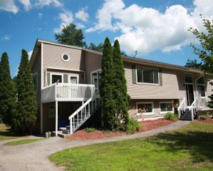 10 Sullivan Road, Hudson, NH 03051
