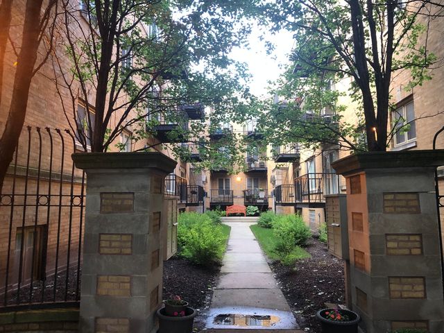 1468 E 69th Street 2, Chicago, IL 60637