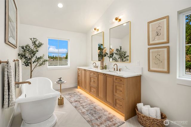 11416 NE 90th Street, Kirkland, WA 98033