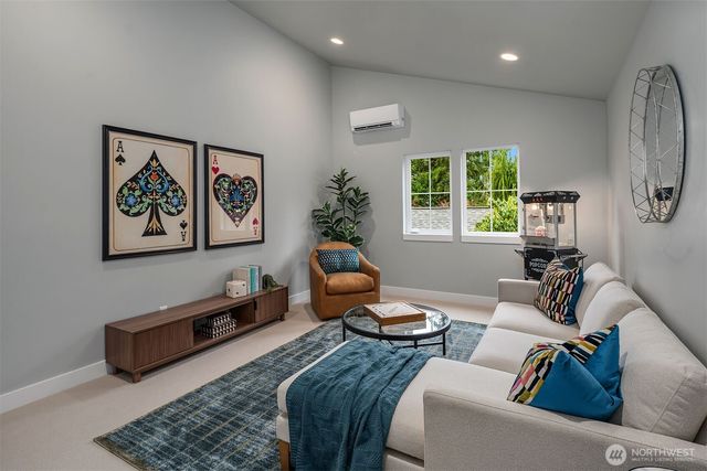 11416 NE 90th Street, Kirkland, WA 98033