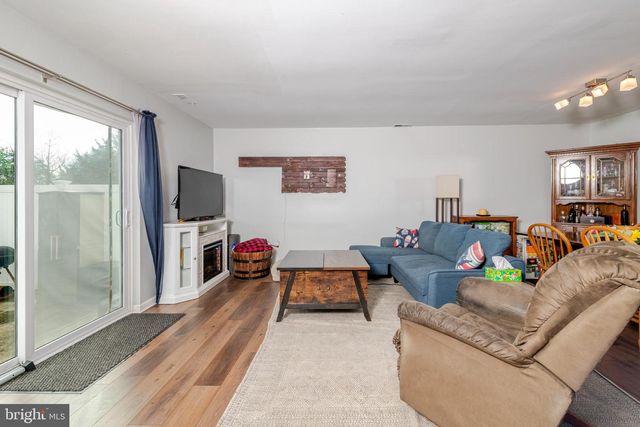 14 JAMESTOWN BLVD, Hammonton, NJ 08037