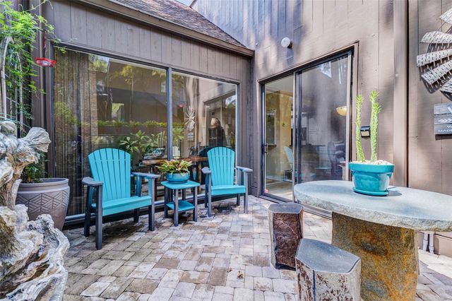 115 Litchfield Lane, Houston, TX 77024