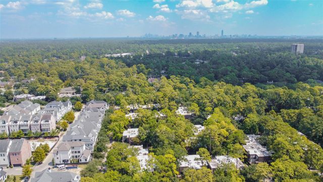 115 Litchfield Lane, Houston, TX 77024