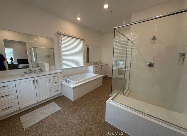27148 Skyland, Valencia, CA 91381