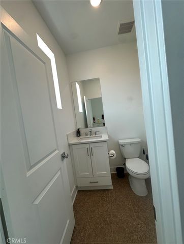 27148 Skyland, Valencia, CA 91381