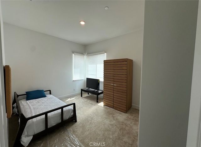 27148 Skyland, Valencia, CA 91381