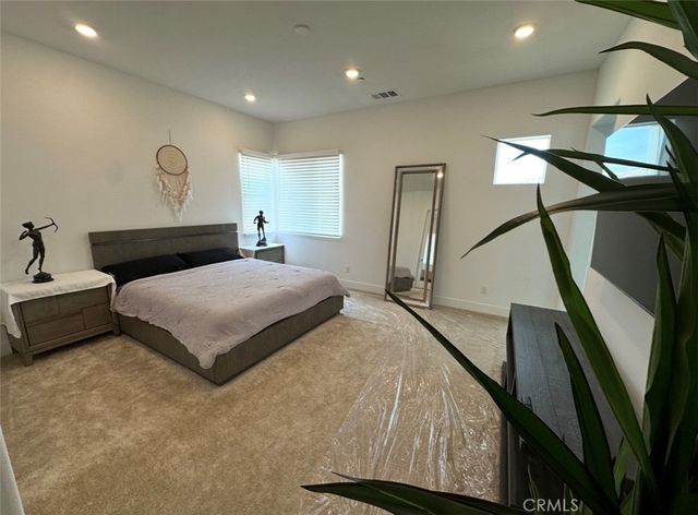 27148 Skyland, Valencia, CA 91381