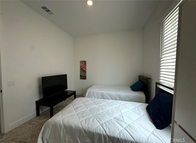 27148 Skyland, Valencia, CA 91381