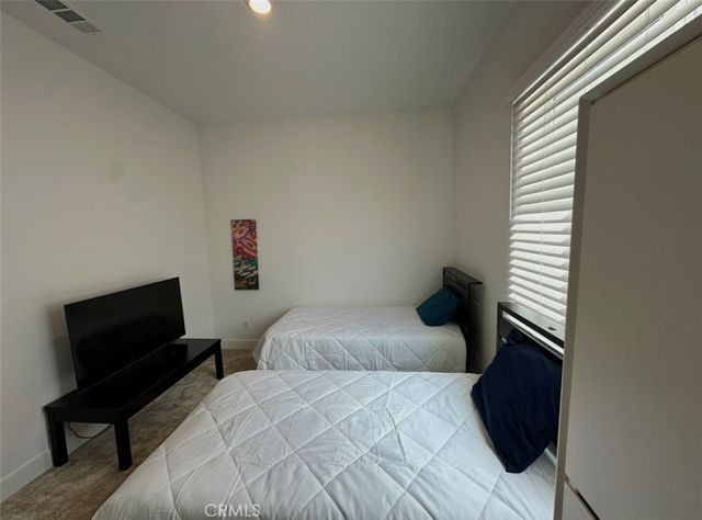 27148 Skyland, Valencia, CA 91381