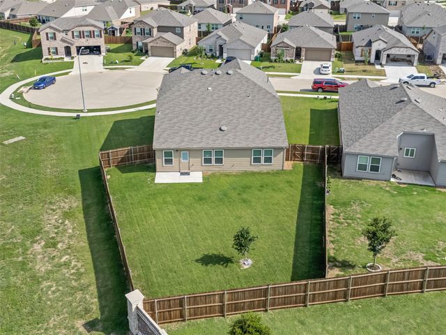 1008 Valerian Drive, Haslet, TX 76052
